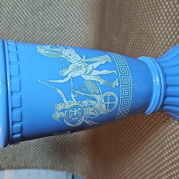 Jim Beam Blue Decanter Milk Glass Greek Chariot Liquor Urn 14" Vintage 1960s - Picture 3 of 6